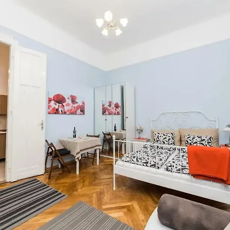 Stradivari Apartament *
